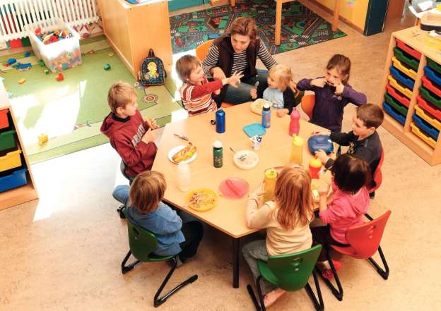 Stable and flexible – the multi-purpose table.