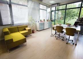 Workstation and personal discussion.